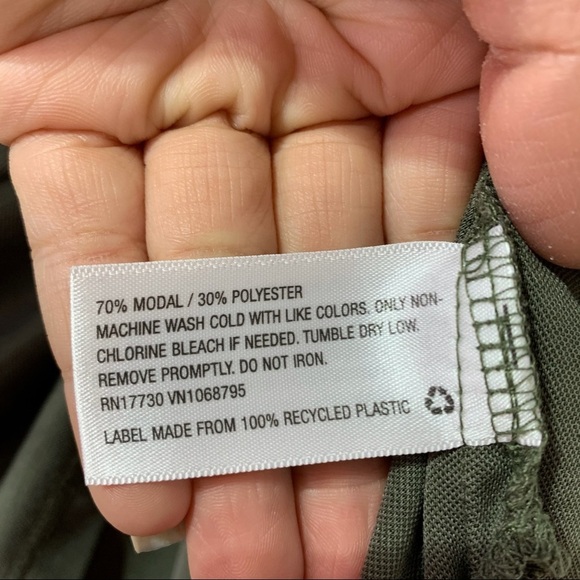 And ea wy Women Top Size M Green Olive - Picture 9 of 11